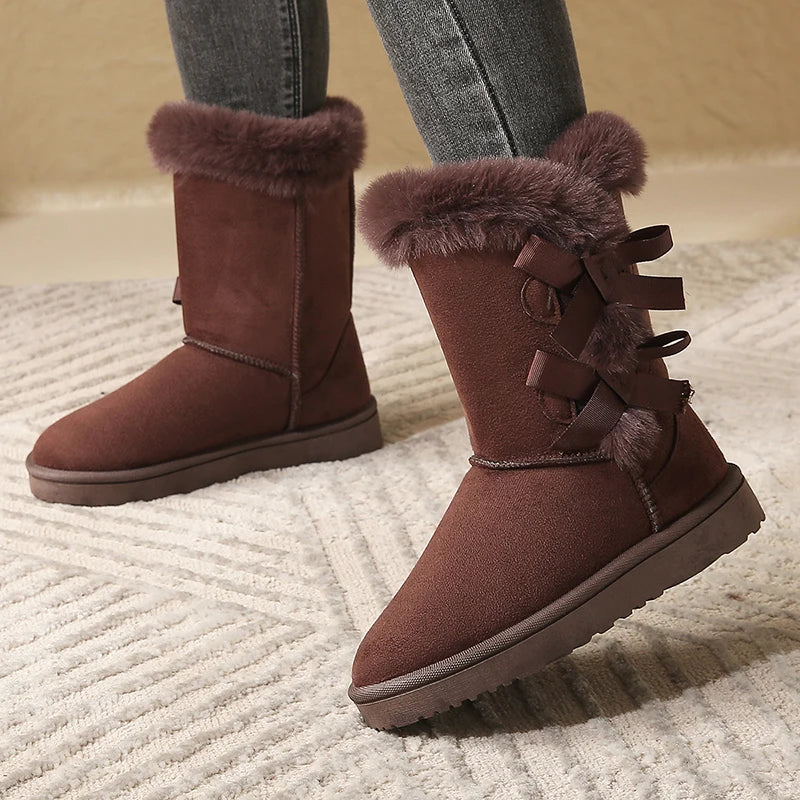 Bota Feminina com Laço Cano Curto Solado Plataforma – (Promoção de Inverno 2025)