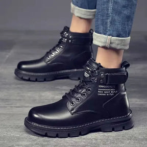 Bota Masculina de Cano Alto Estilo Motoqueiro Impermeável com Design Casual – (Promoção de Inverno 2025)